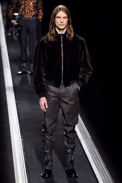 Look 13